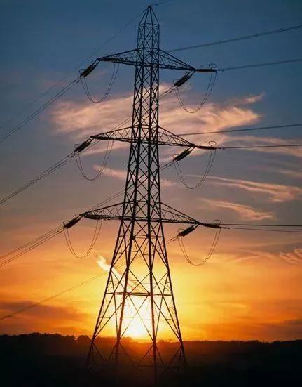 看一個電力鐵塔，你能推出多少信息
